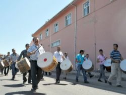 Ramazan Davulcularına Mehteran Şefinden Eğitim