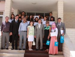 Kazak Öğrenciler Sertifikalarını Aldı