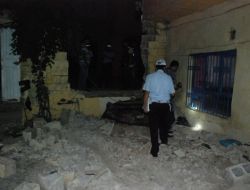 Fren Yerine Gaza Basınca Komşu Evine Girdi: 5 Yaralı