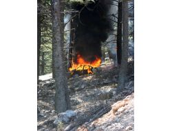 Seyir Halindeyken Yanan Otomobil Az Daha Ölüdeniz'de Ormanı Yakıyordu