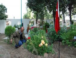 "Teğmen Bombayı Direk Askerlerin Üzerine Atarak 4'ünü Şehit Etti!"