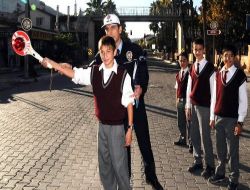 Fethiye Emniyeti Öğrencilere Yaya Geçidi Eğitimi Veriyor