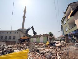 Ovaakça Meydana Kavuşuyor