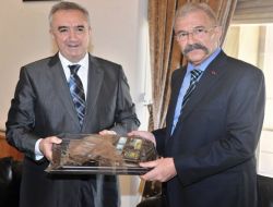 Bartın Valisi Küçük, Osmaniye Valisi Cerrah’ı Ziyaret Etti