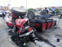 Süt Tankerinin Çarptığı Traktörde Ağır Yaralı Vatandaş Yaşamını Yitirdi