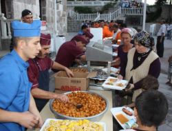 700 Kişiye İftar Verecek Hayırseverler Bekleniyor