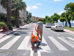 Büyükşehir Belediyesi, Yol Güvenliği İçin Trafik İşaretlemeleri Yapıyor