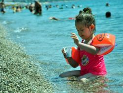 Afrika Sıcağı Kavuruyor, Antalya 46 Dereceyi Gördü