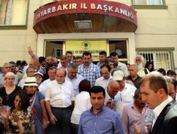 Yasaklı Miting Diyarbakır’ın Huzurunu Kaçırdı