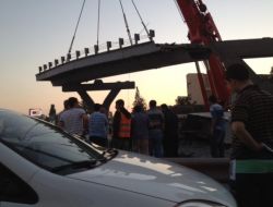 Avcılar'da Metrobüs Köprüsünün Çökme Anı Kamerada