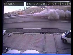 Çöken Köprüyü Kaldırma Çalışmaları Sürüyor