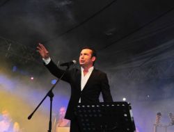 Tüzmen, Beylikdüzü Sahilinde Türk Bayrağı Açtı