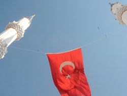 Yılmaz : Kavga Yerine Hizmeti Gaye Edinen Bir Partiyiz