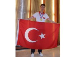Özel Yamanlar Koleji Öğrencisi Matematikte Dünya Şampiyonu Oldu