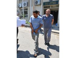 Cinayet Zanlısını Kolundaki Sargı Bezi Yakalattı