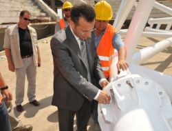 Samsun Valisi Aksoy, Tekkeköy'de İnşa Edilen Spor Salonunu İnceledi