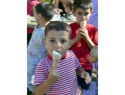 Avukatlar Sevgi Çocuklarını Dondurmayla Serinletti