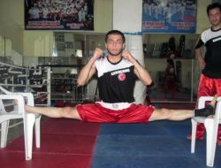 Türkiye Şampiyonu Kickboksçu Osmaniye'nin Gururu Oldu