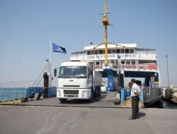 İzmir'deki Arabalı Vapurlarda İndirim, Taşınan Araç Sayısını Arttırdı