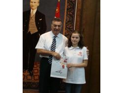 Vali Kerem Al, Sbs'de Başarılı Öğrencileri Ödüllendirdi