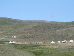 Yayla Çocukları Çadırda Eğitim Alıyor