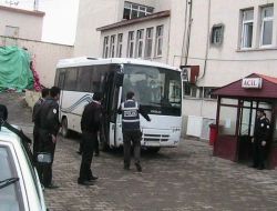 Ardahan'da Hastane Operasyonunda Gözaltına Alınan 19 Kişi Serbest