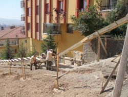 Çankaya'da Merdivenler Onarılıyor