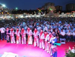 Vanlılar Beylikdüzü’nden Türkiye’ye Teşekkür Etti