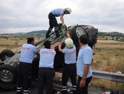 Gurbetçi Aile Bolu'da Kaza Yaptı: 2 Ölü, 6 Yaralı