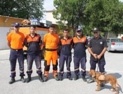 Kayıp Genç Kızı 6 Kişilik Köpekli Arama Timi Arayacak