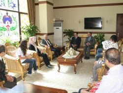 Başarılı Öğrenciler Vali Yenigün'ü Ziyaret Etti