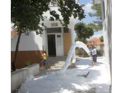 Keşan’da Cami Bahçeleri Yıkandı