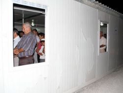 Depremzedeler Konteyner Kentte İlk Teravih Namazını Kıldı