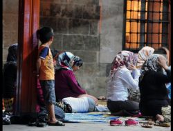 Ramazan Coşkusu İlk Teravih Namazıyla Başladı