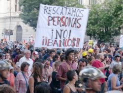 İspanya’da Kemer Sıkma Önlemleri Protesto Edildi