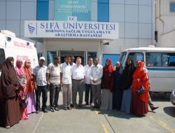 Somalili Hekimler Eğitime Başlamadan Sağlık Kontrolundan Geçti