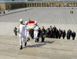 Kıbrıs Barış Harekatı’nın 38.yılı Dolasıyla Anıtkabir’de Tören Düzenlendi