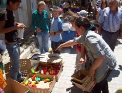 Renkli Civcivler Çocukların İlgi Odağı Oldu