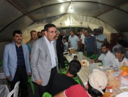 Bakan Yılmaz, Çadırında İftarını Açtı!
