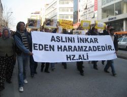 Chp ve Onur Öymen'e Sultangazi'de  Yumurtalı Protesto