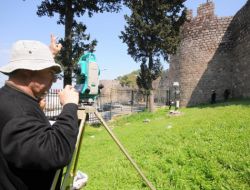 Kadifekale'deki Kaymaların Önlenmesi İçin Üniversiteyle İşbirliği Yapılacak