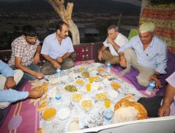 Başkan Kocaoğlu, İlk İftarını İşçi Ailesiyle Yaptı