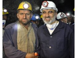 Enerji Bakanı İlk İftarını 500 Metre Derinlikteki Maden Ocağında Yaptı