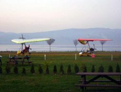 Sapanca Gölü'ne Planörle Acil İniş Yapan Brezilyalı Pilot Kurtarıldı!