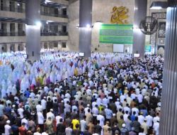 Türk İmamlardan Endonezyalılara Kur’an-ı Kerim Ziyafeti