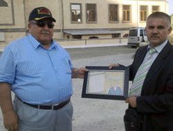 Yozgatlı Şairden Hayırsever İş Adamına Şiir