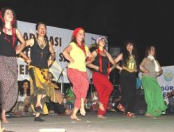 Mısırlı Ahmet’ten Darbuka Gösterisi