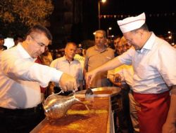 Hatay'da 73 Metre Uzunluğunda Künefe Yapıldı