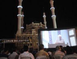 Çorum'da Ramazan Etkinlikleri: 'Kelebekler Sonsuza Uçar' Filmi Gösterildi