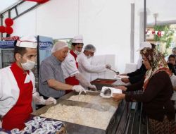 Yenimahalle'de İftar Sofraları Her Akşam Binlerce Kişiyi Buluşturuyor